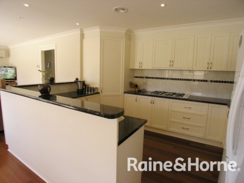 5a Wickham Close, Orange NSW 2800