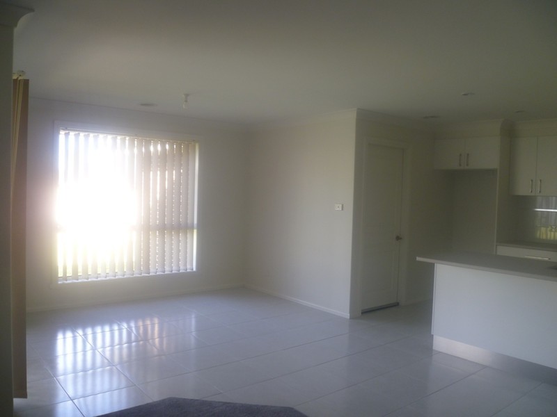 4 Burrows Court, Orange NSW 2800