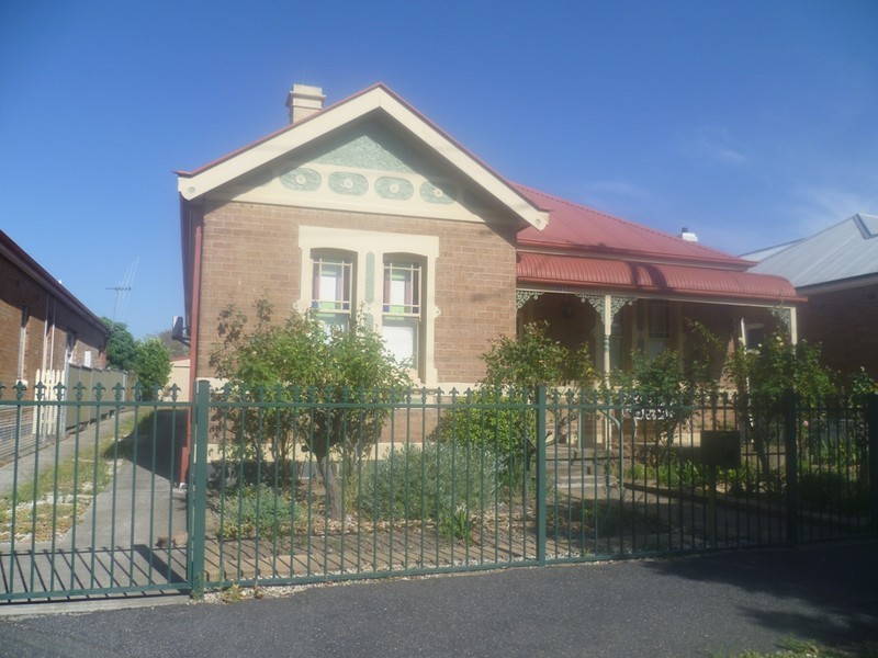 301 Lords Place, Orange NSW 2800