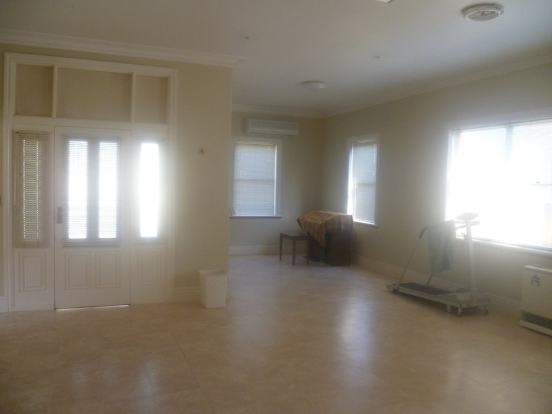 301 Lords Place, Orange NSW 2800