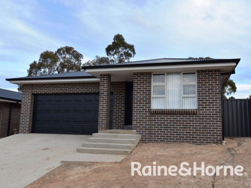 27 Emmaville Street, Orange NSW 2800