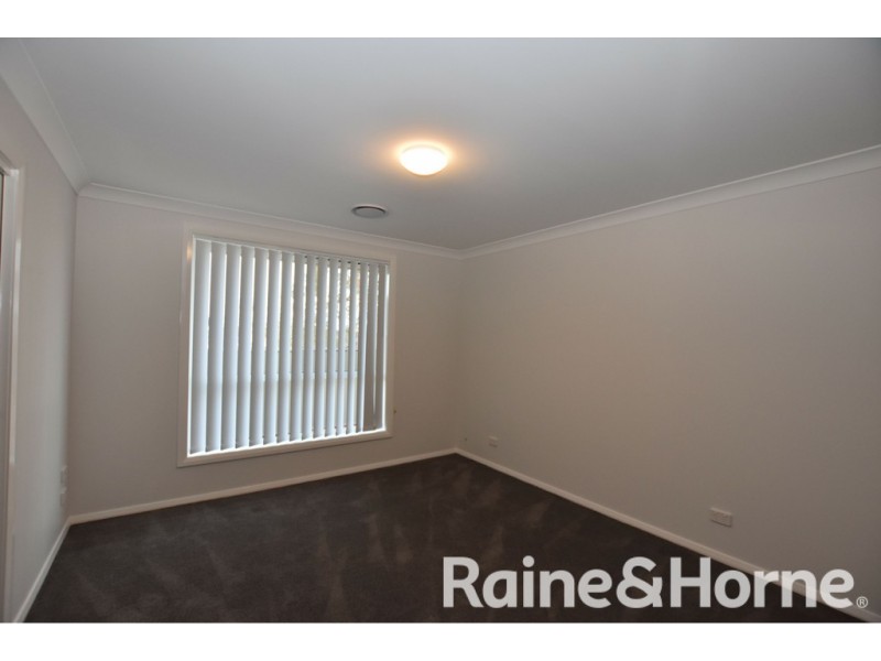 27 Emmaville Street, Orange NSW 2800