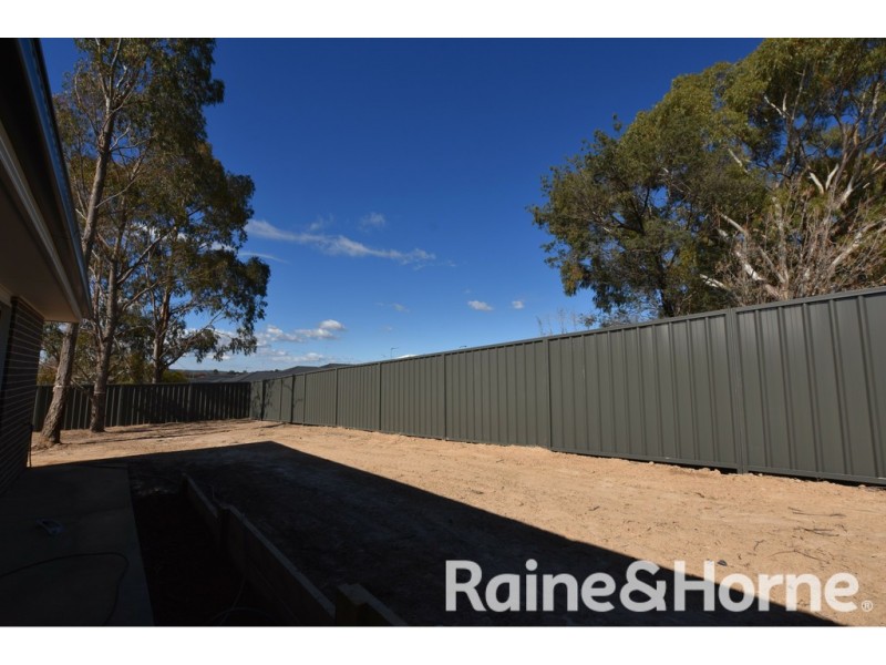 27 Emmaville Street, Orange NSW 2800