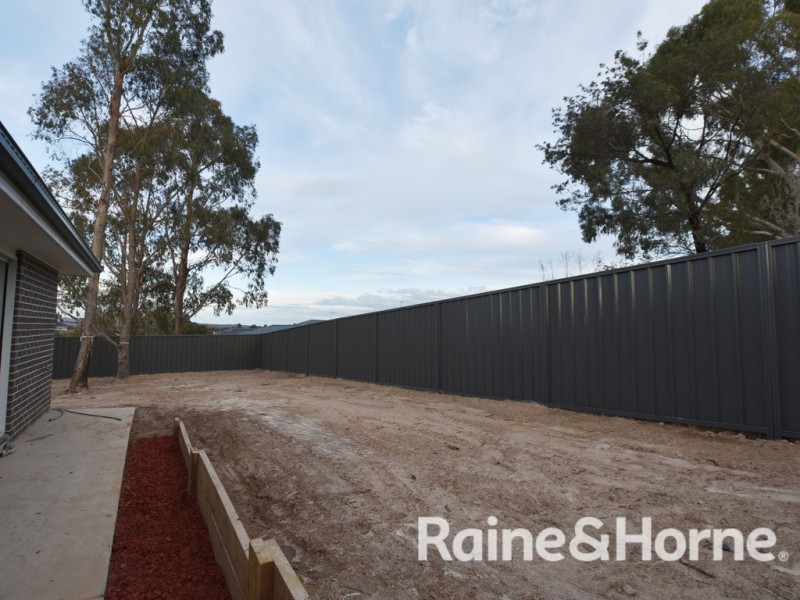 27 Emmaville Street, Orange NSW 2800