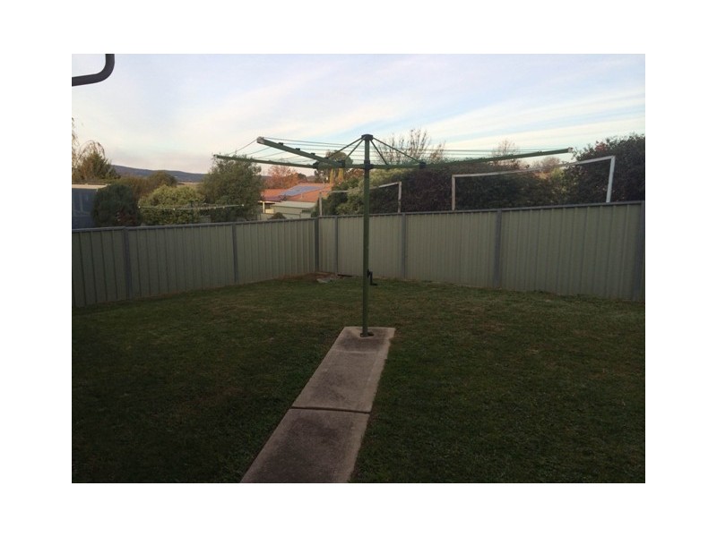 2B Agland Crescent, Orange NSW 2800