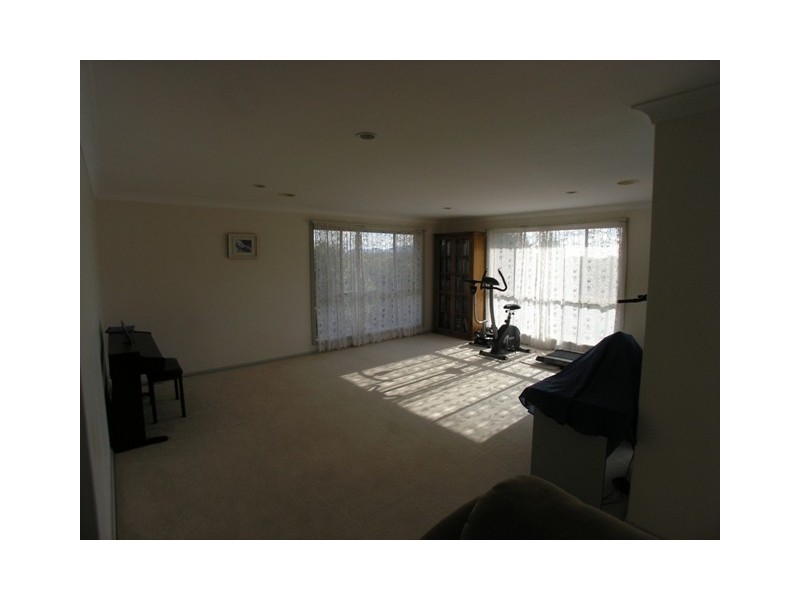37 Booth Crescent, Orange NSW 2800