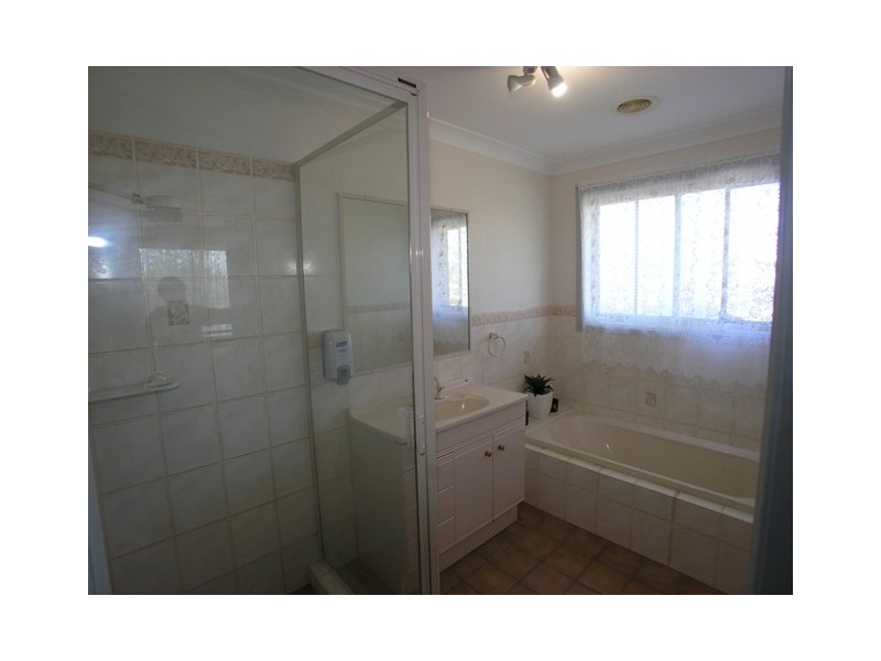 37 Booth Crescent, Orange NSW 2800