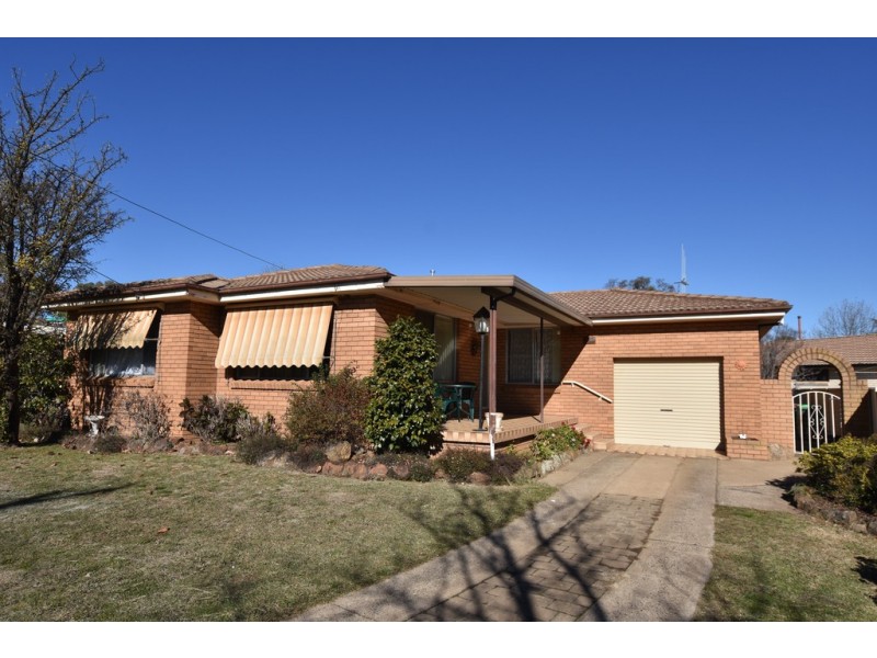 6 Dougherty Place, Orange NSW 2800