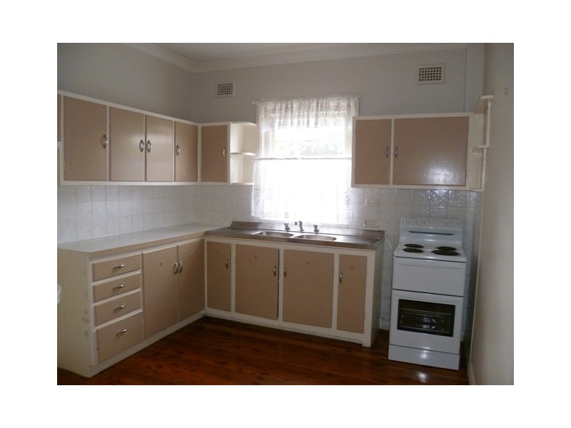 15 Ophir Street, Orange NSW 2800