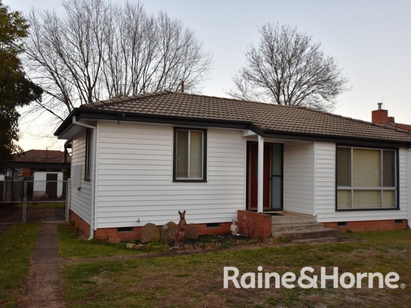 23 GOORAWIN ROAD, Orange NSW 2800