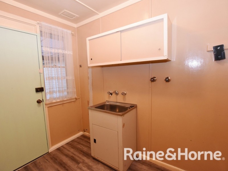 23 GOORAWIN ROAD, Orange NSW 2800