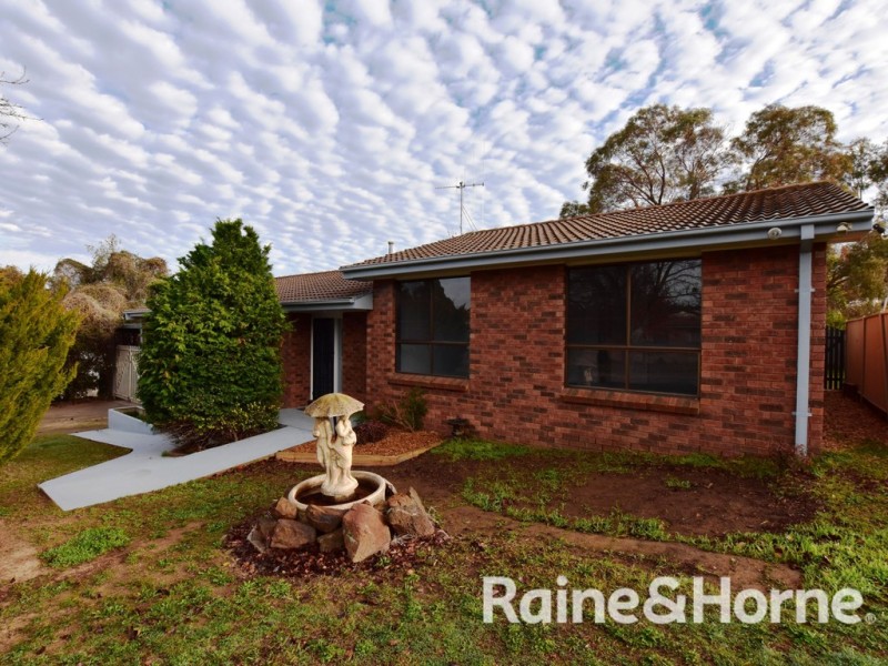6 Fraser Place, Orange NSW 2800