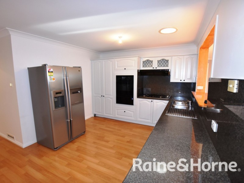 6 Fraser Place, Orange NSW 2800