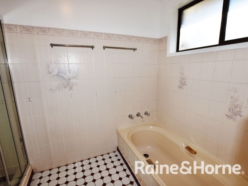 6 Fraser Place, Orange NSW 2800