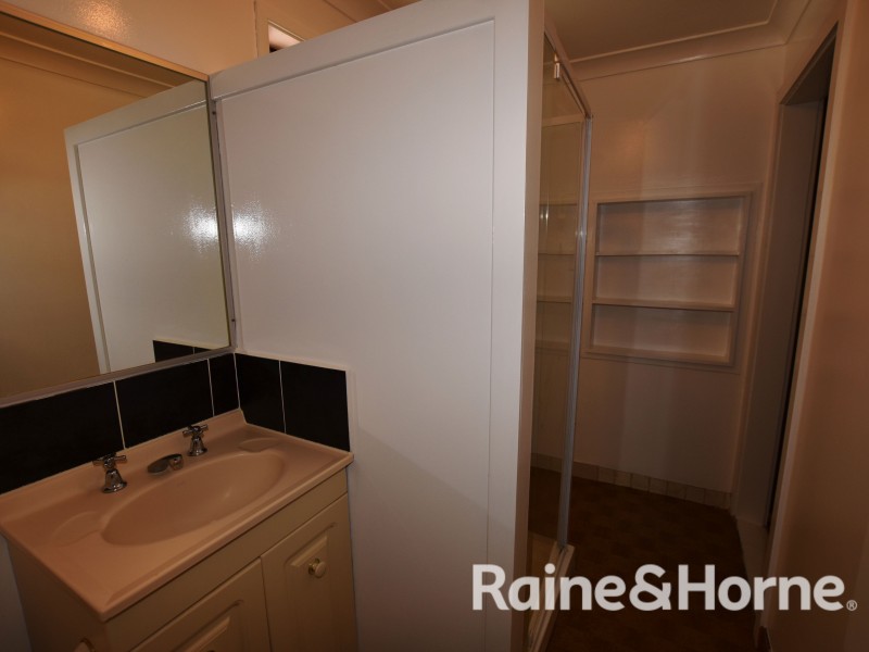 6 Fraser Place, Orange NSW 2800