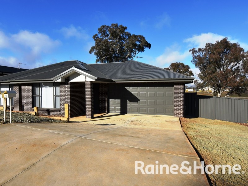12 Young Street, Orange NSW 2800