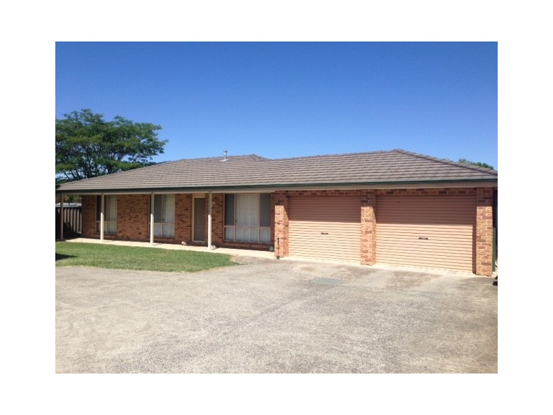 2 / 3 Taronga Avenue, Orange NSW 2800