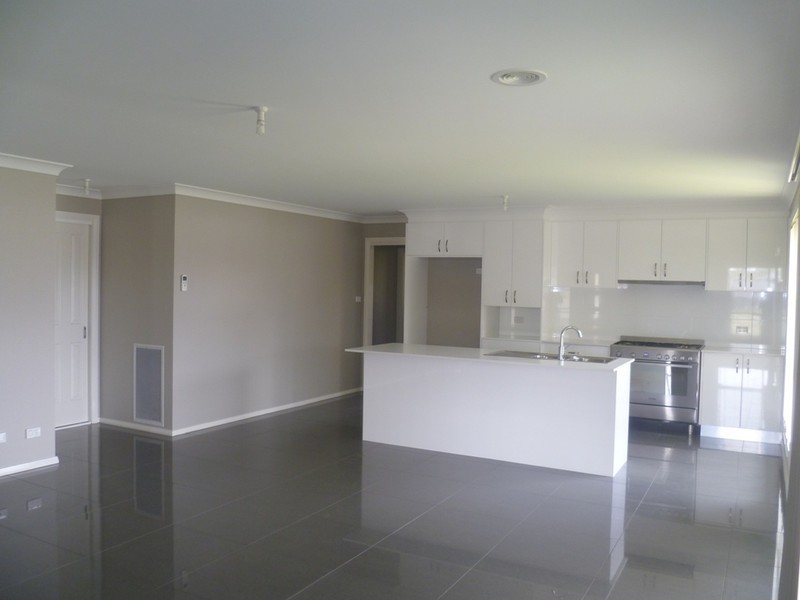 3 Downey Crescent, Orange NSW 2800