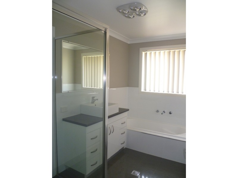 3 Downey Crescent, Orange NSW 2800