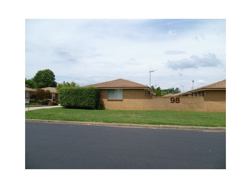 7/98  Kenna Street, Orange NSW 2800