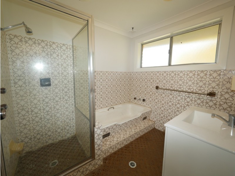 14 Bennett Lane, Orange NSW 2800