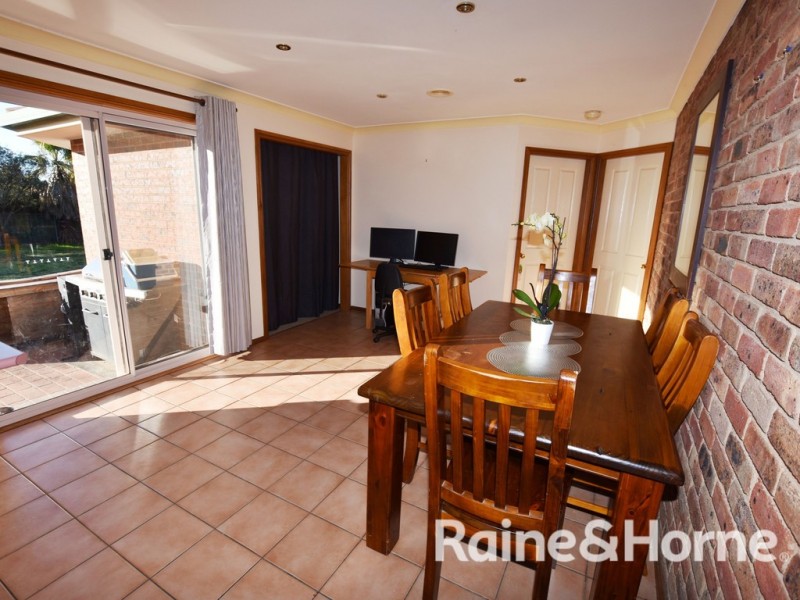 3 Hereford Place, Orange NSW 2800