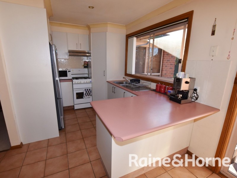 3 Hereford Place, Orange NSW 2800