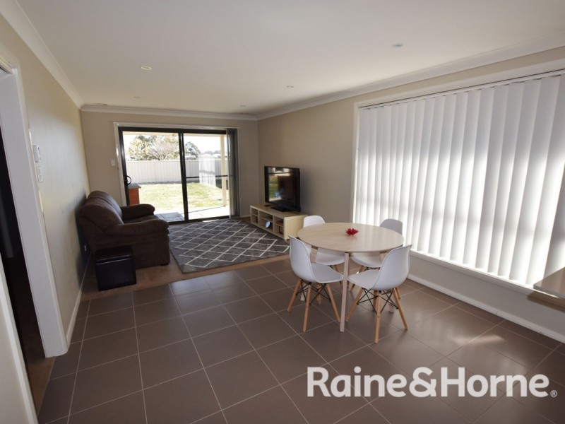 14 Onyx Place, Orange NSW 2800