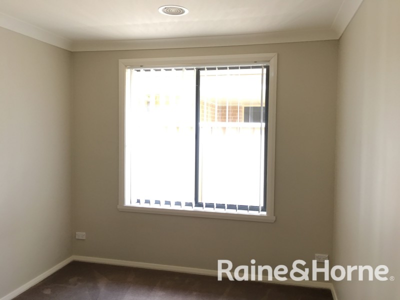 14 Onyx Place, Orange NSW 2800
