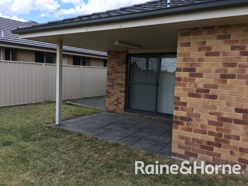 14 Onyx Place, Orange NSW 2800
