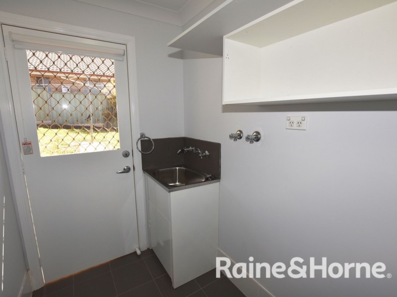1 Amana Circuit, Orange NSW 2800