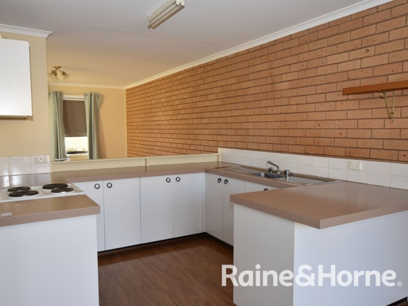 13/10-12 Franklin Road, Orange NSW 2800