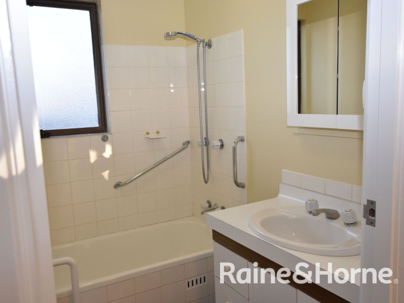13/10-12 Franklin Road, Orange NSW 2800
