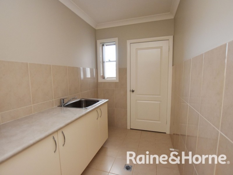 1 Romano Drive, Orange NSW 2800