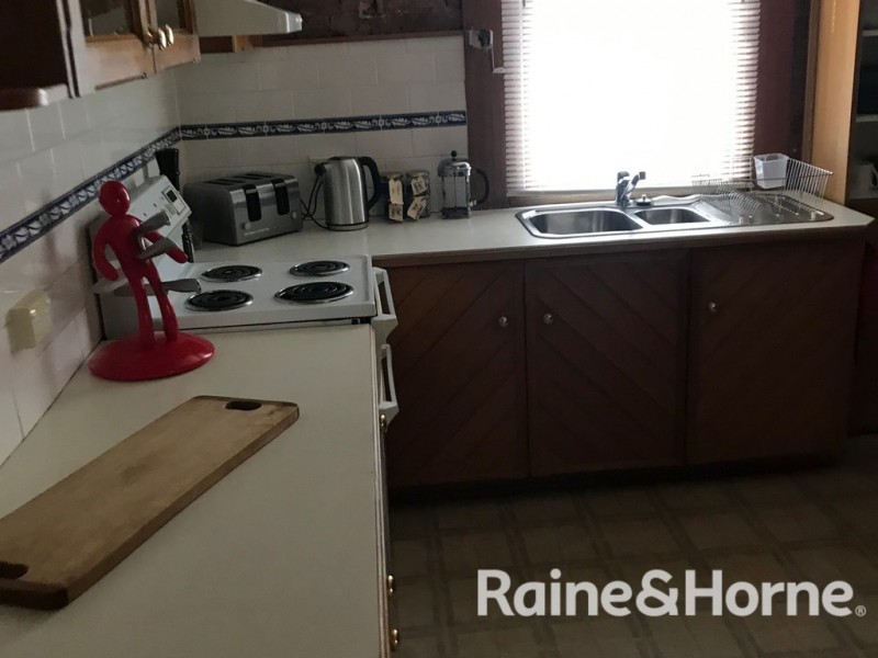 38 Clinton Street, Orange NSW 2800
