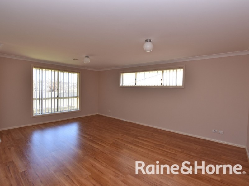 10 Etna Street, Orange NSW 2800