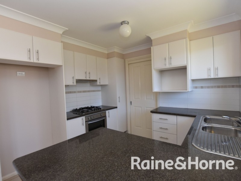10 Etna Street, Orange NSW 2800
