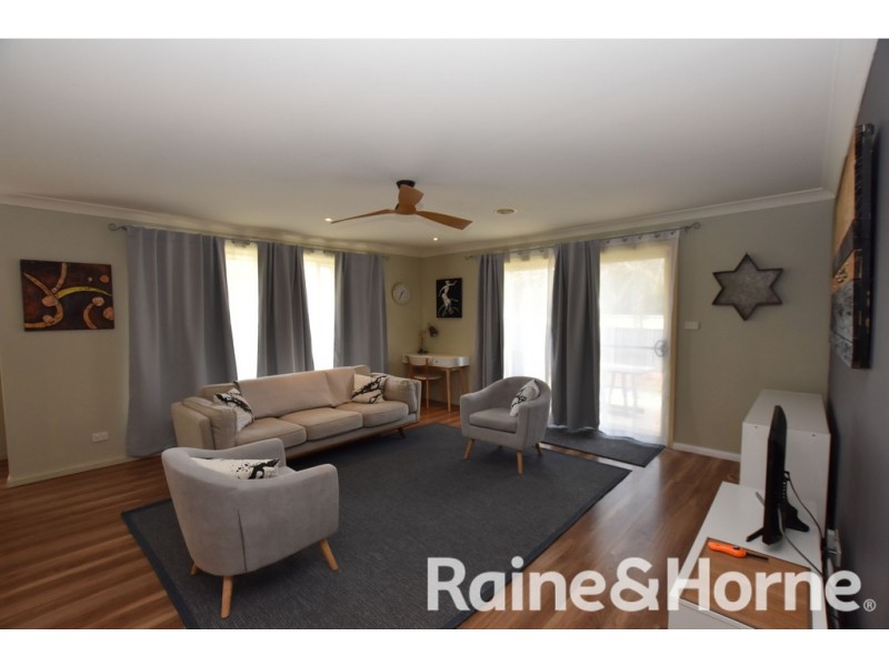 2a Cypress Street, Orange NSW 2800