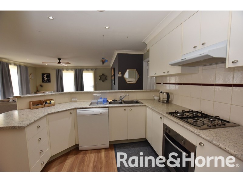2a Cypress Street, Orange NSW 2800