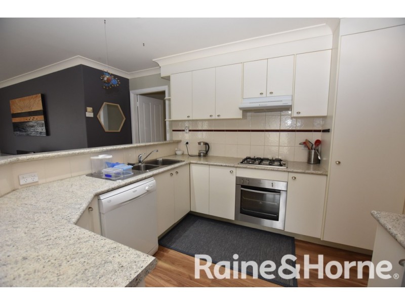 2a Cypress Street, Orange NSW 2800