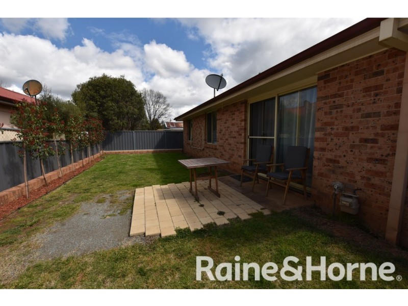 2a Cypress Street, Orange NSW 2800