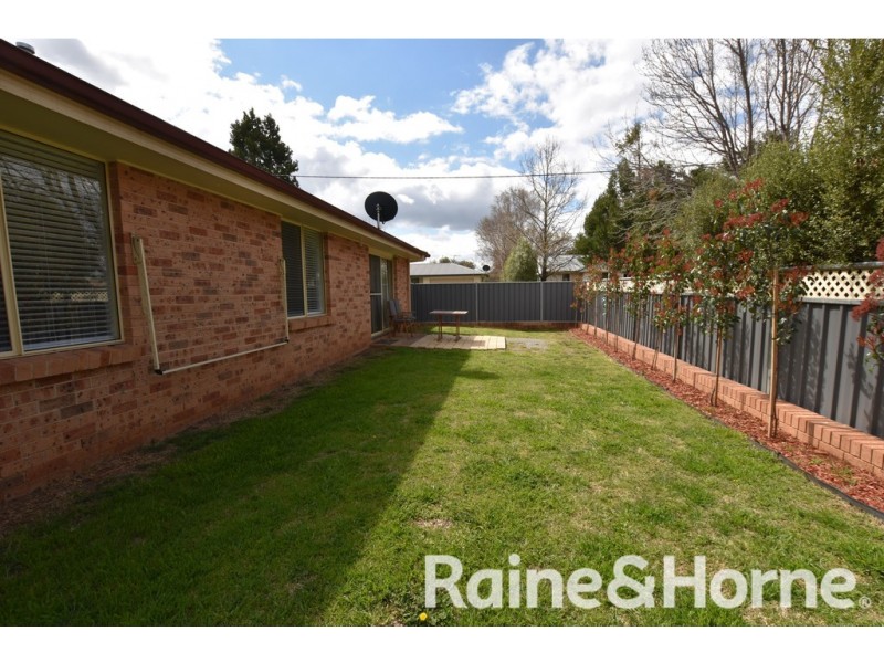 2a Cypress Street, Orange NSW 2800