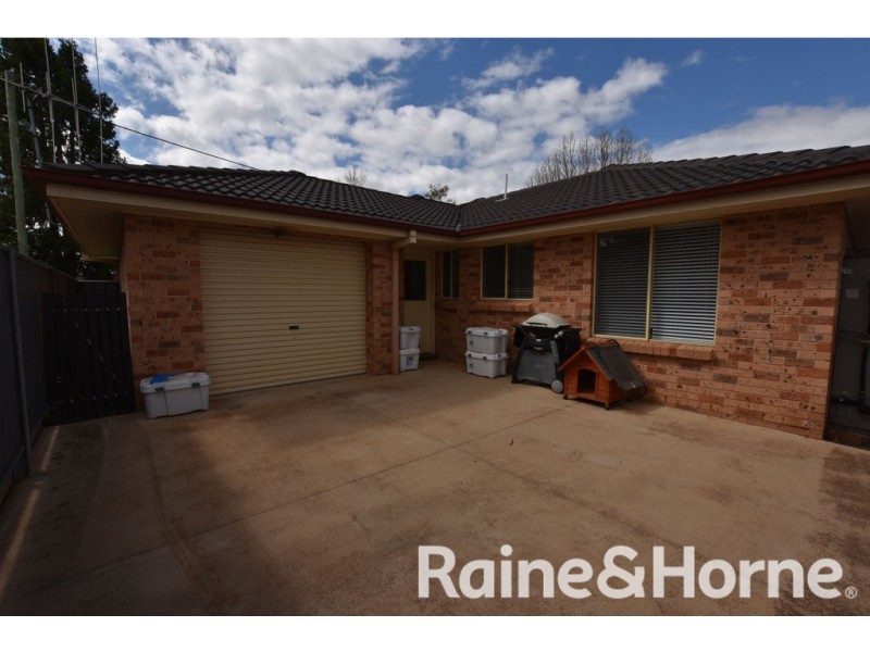 2a Cypress Street, Orange NSW 2800