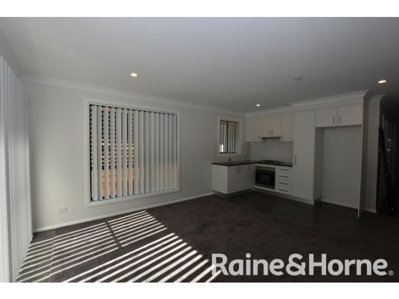 21A Buckland Drive, Orange NSW 2800