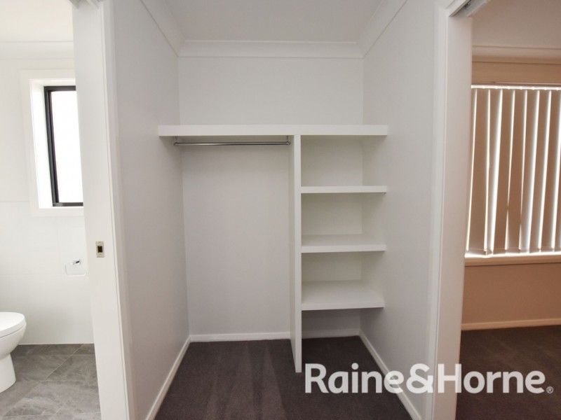 13 Platinum Drive, Orange NSW 2800