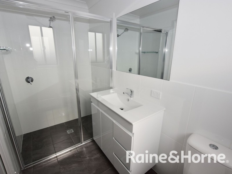 13 Platinum Drive, Orange NSW 2800