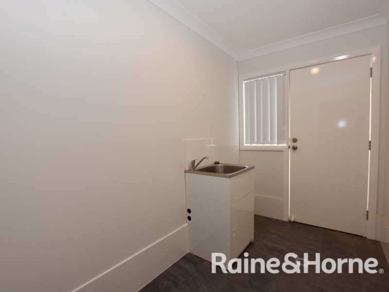 13 Platinum Drive, Orange NSW 2800