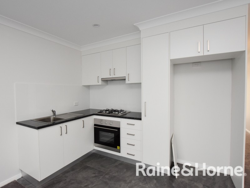 13a Platinum Drive, Orange NSW 2800