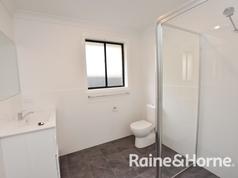 13a Platinum Drive, Orange NSW 2800