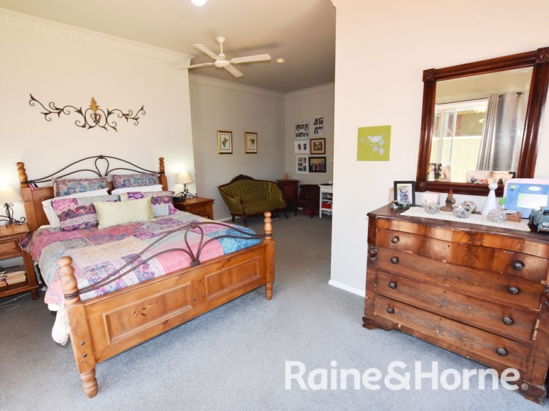 10 Murraba Close, Orange NSW 2800